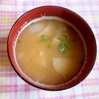 長芋・新玉ねぎの味噌汁